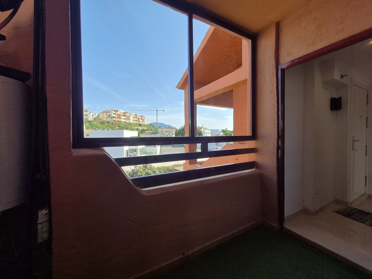 2 Bed Apartment for sale in La Duquesa Costa Del Sol, Málaga, Spain