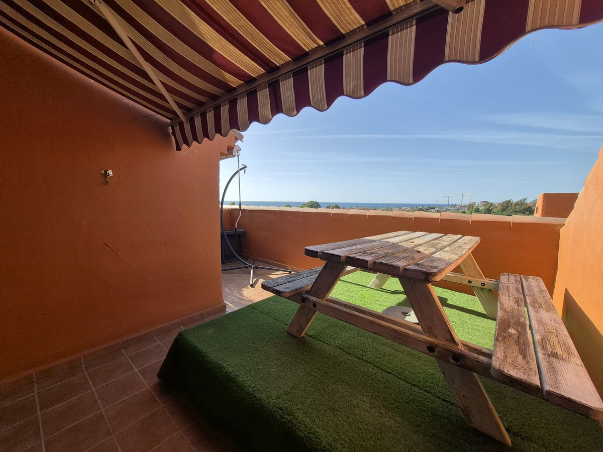 2 Bed Apartment for sale in La Duquesa Costa Del Sol, Málaga, Spain
