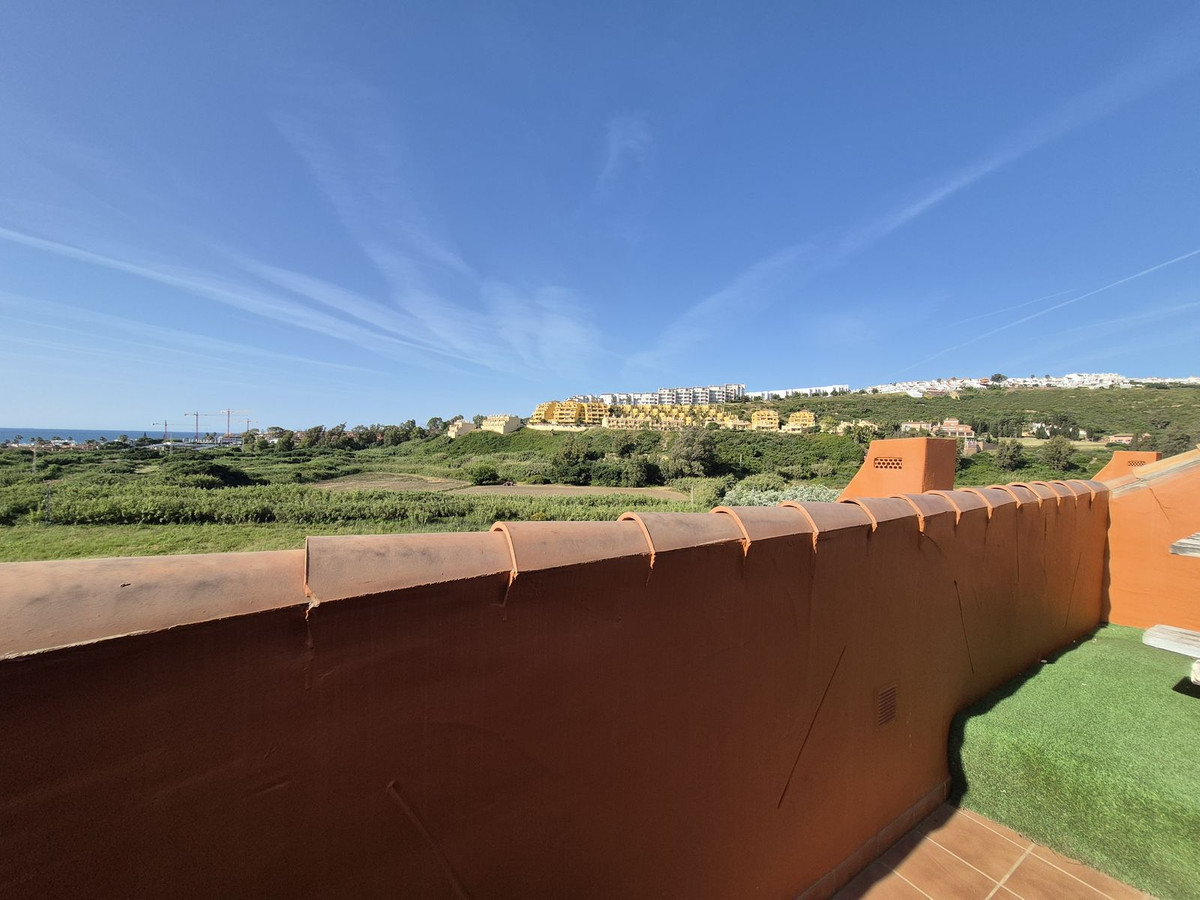 2 Bed Apartment for sale in La Duquesa Costa Del Sol, Málaga, Spain