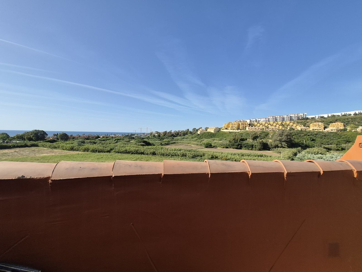 2 Bed Apartment for sale in La Duquesa Costa Del Sol, Málaga, Spain