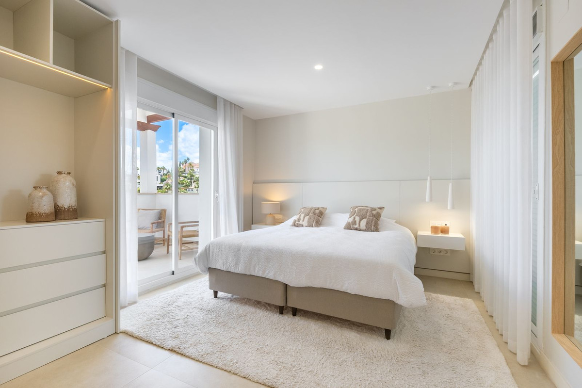 3 Bed Apartment for sale in Nueva Andalucía Costa Del Sol, Málaga, Spain