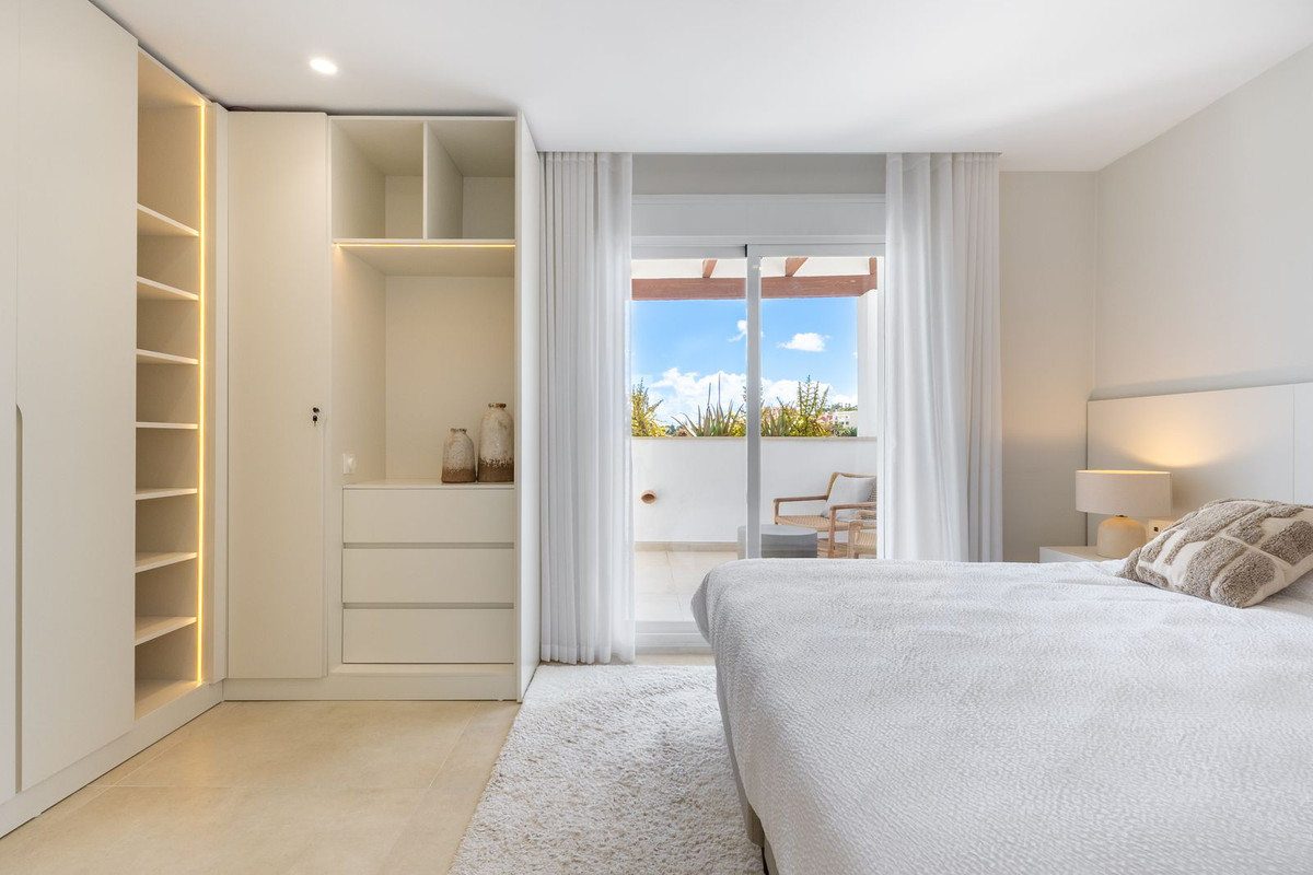 3 Bed Apartment for sale in Nueva Andalucía Costa Del Sol, Málaga, Spain