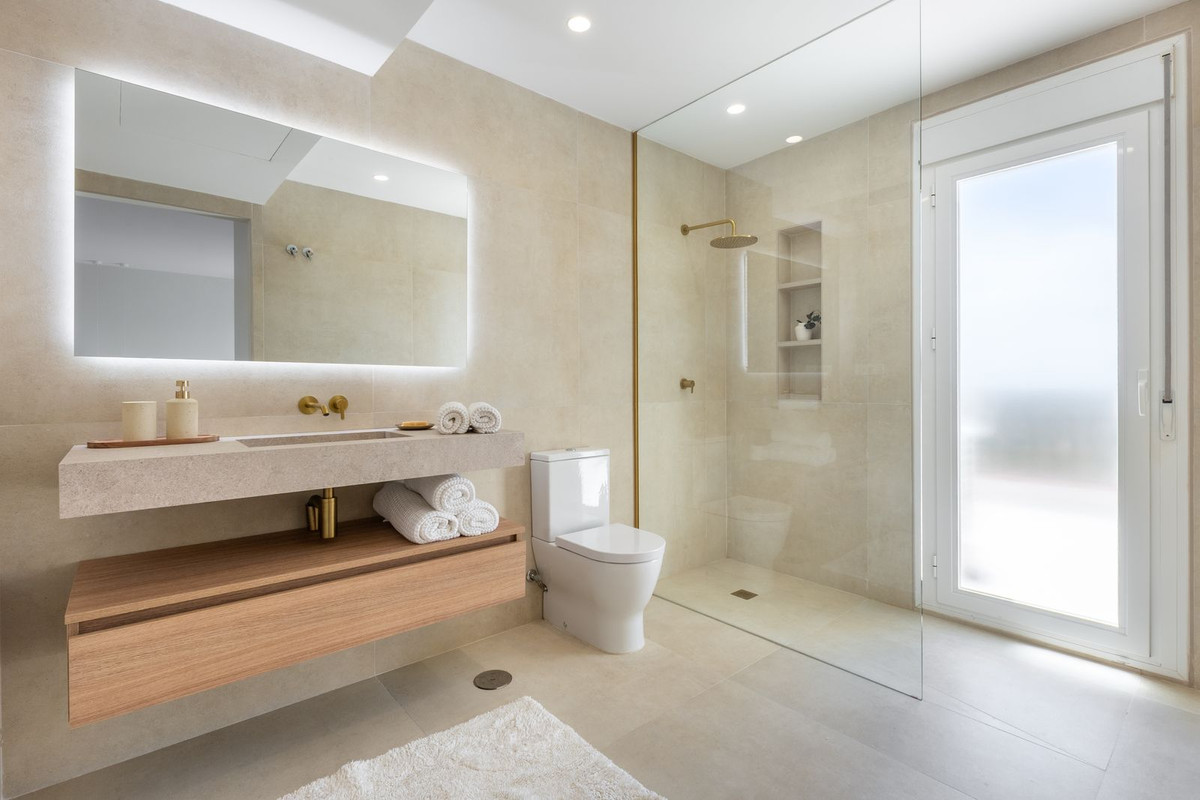 3 Bed Apartment for sale in Nueva Andalucía Costa Del Sol, Málaga, Spain