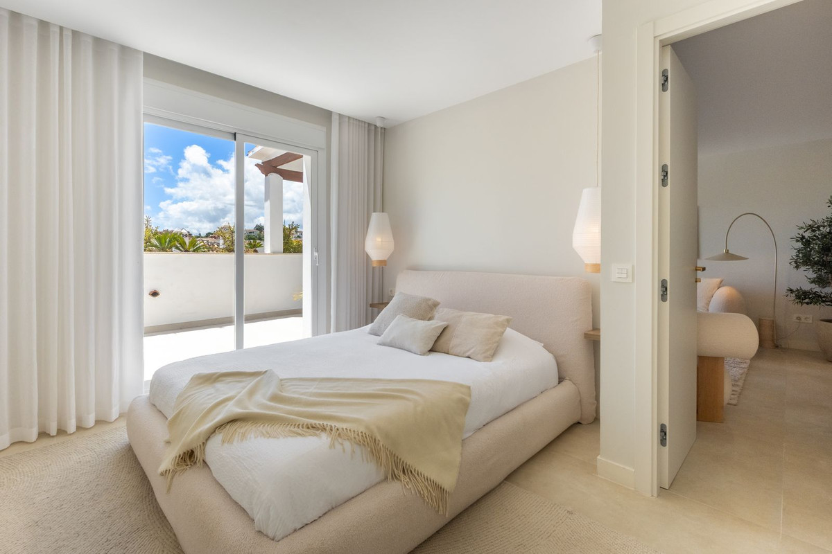 3 Bed Apartment for sale in Nueva Andalucía Costa Del Sol, Málaga, Spain