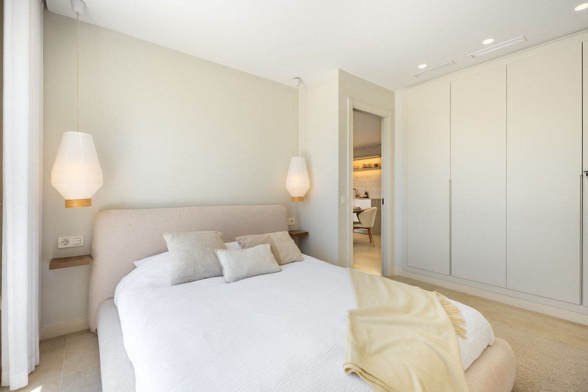 3 Bed Apartment for sale in Nueva Andalucía Costa Del Sol, Málaga, Spain