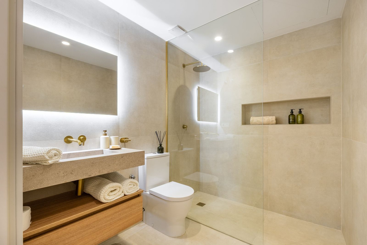 3 Bed Apartment for sale in Nueva Andalucía Costa Del Sol, Málaga, Spain