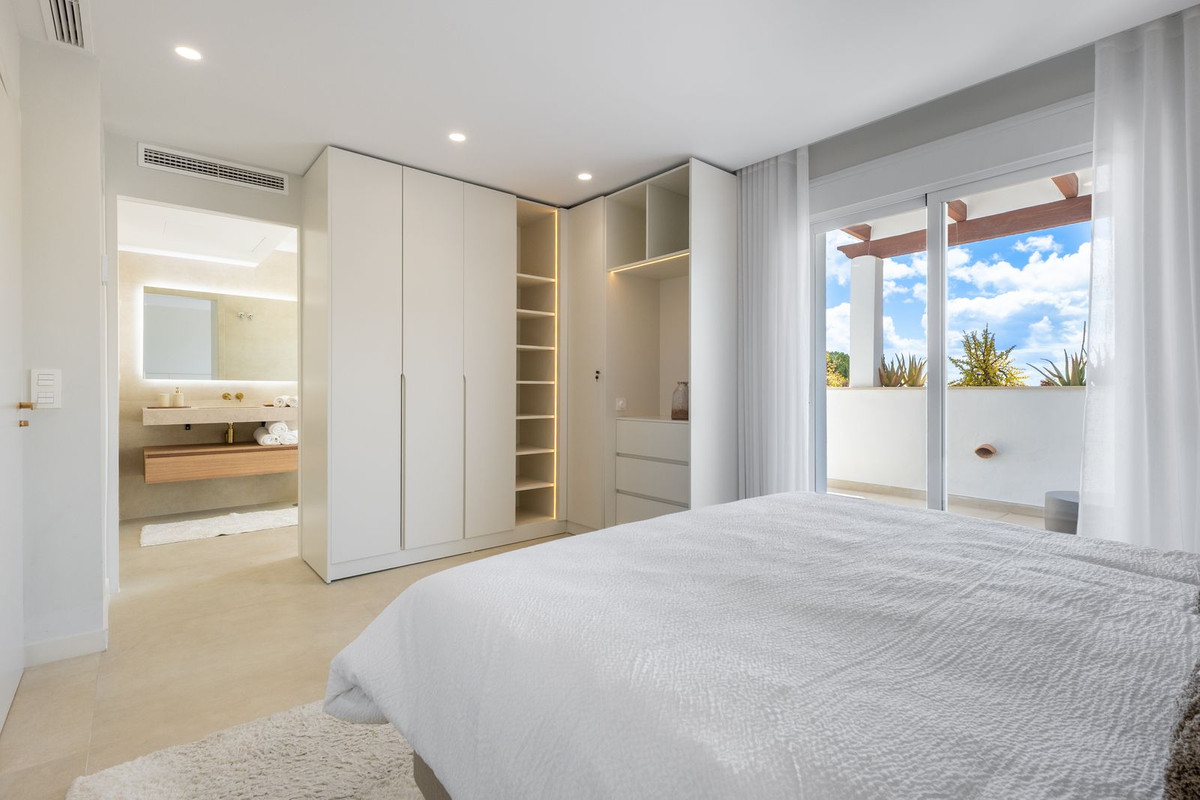 3 Bed Apartment for sale in Nueva Andalucía Costa Del Sol, Málaga, Spain