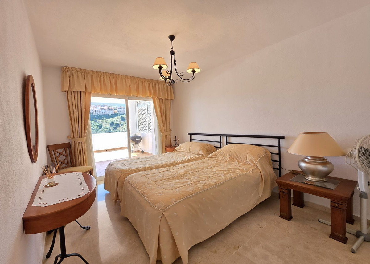 2 Bed Apartment for sale in Calahonda Costa Del Sol, Málaga, Spain