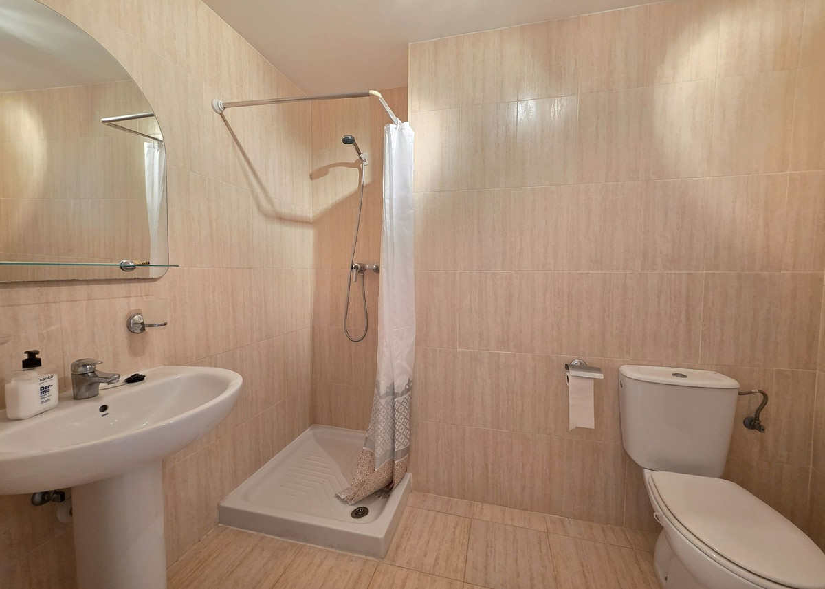 2 Bed Apartment for sale in Calahonda Costa Del Sol, Málaga, Spain