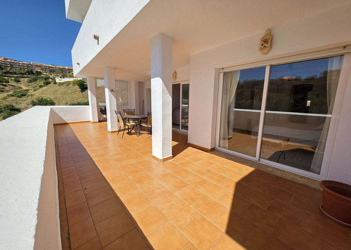 2 Bed Apartment for sale in Calahonda Costa Del Sol, Málaga, Spain