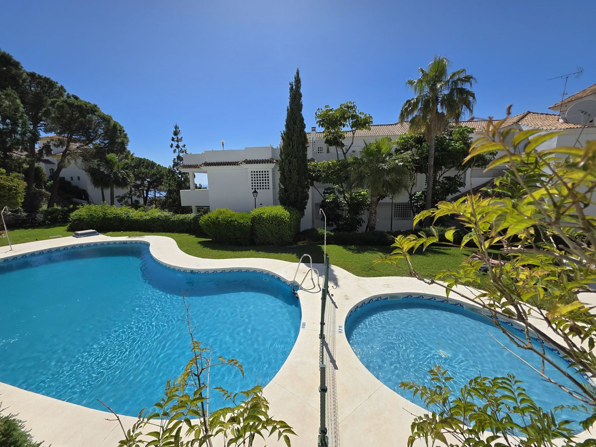2 Bed Apartment for sale in Calahonda Costa Del Sol, Málaga, Spain