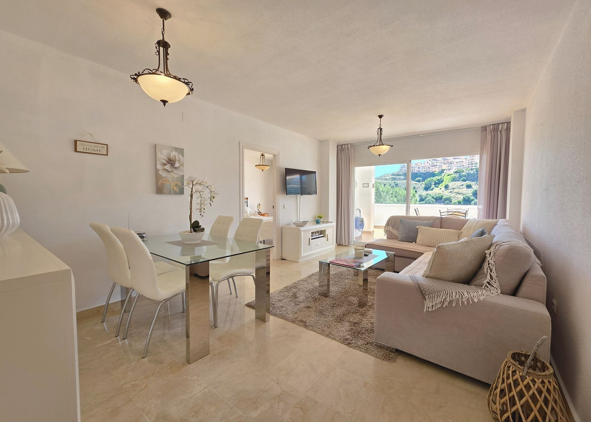 2 Bed Apartment for sale in Calahonda Costa Del Sol, Málaga, Spain