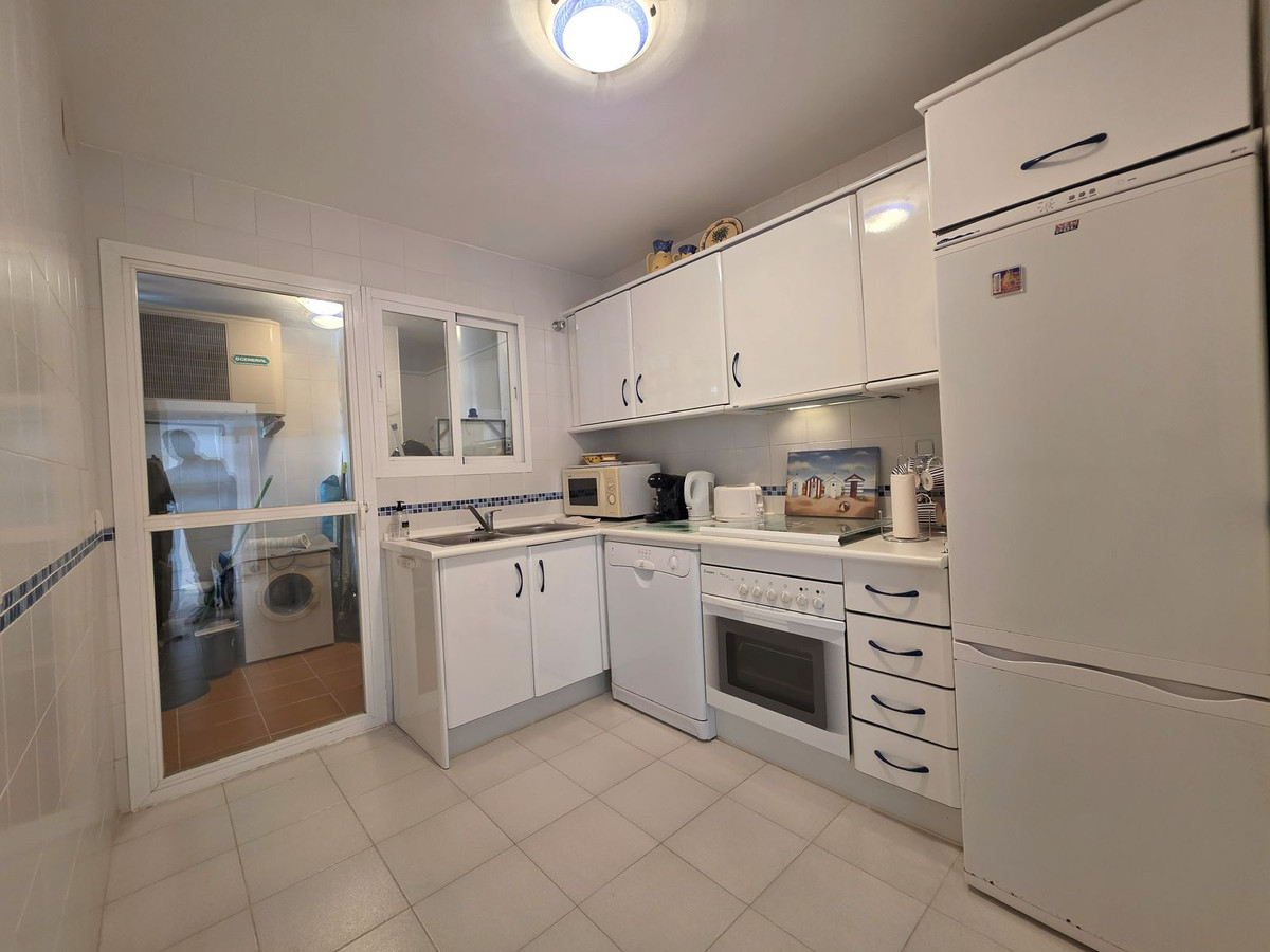 2 Bed Apartment for sale in Calahonda Costa Del Sol, Málaga, Spain