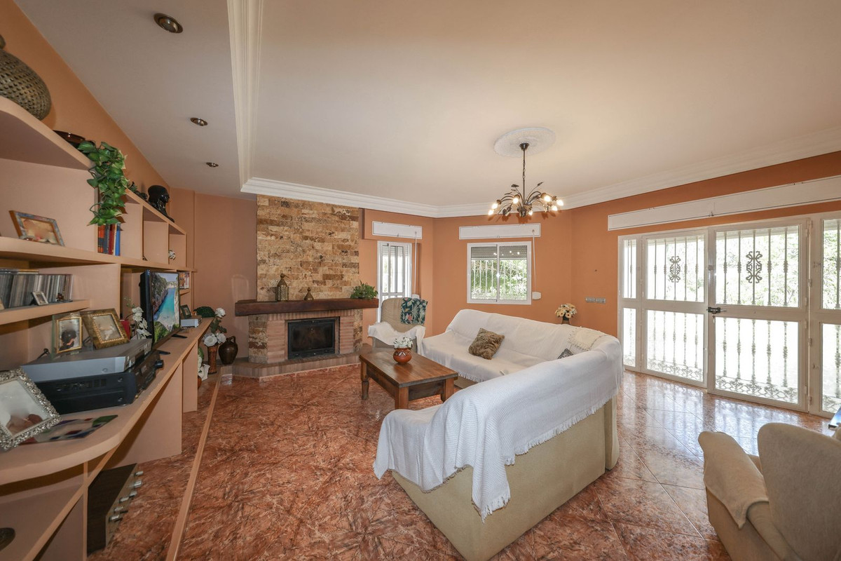 3 Bed Townhouse for sale in Monda Costa Del Sol, Málaga, Spain