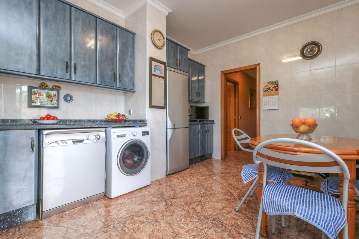 3 Bed Townhouse for sale in Monda Costa Del Sol, Málaga, Spain