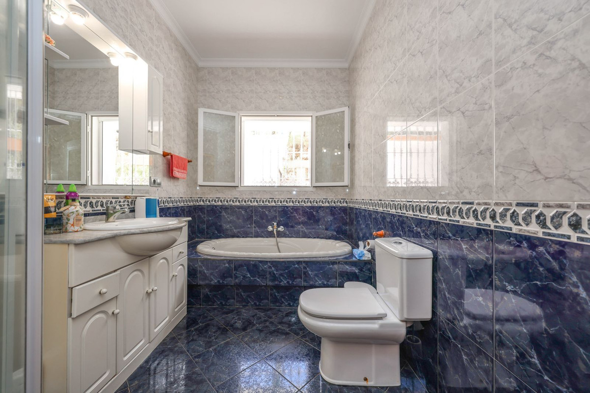 3 Bed Townhouse for sale in Monda Costa Del Sol, Málaga, Spain