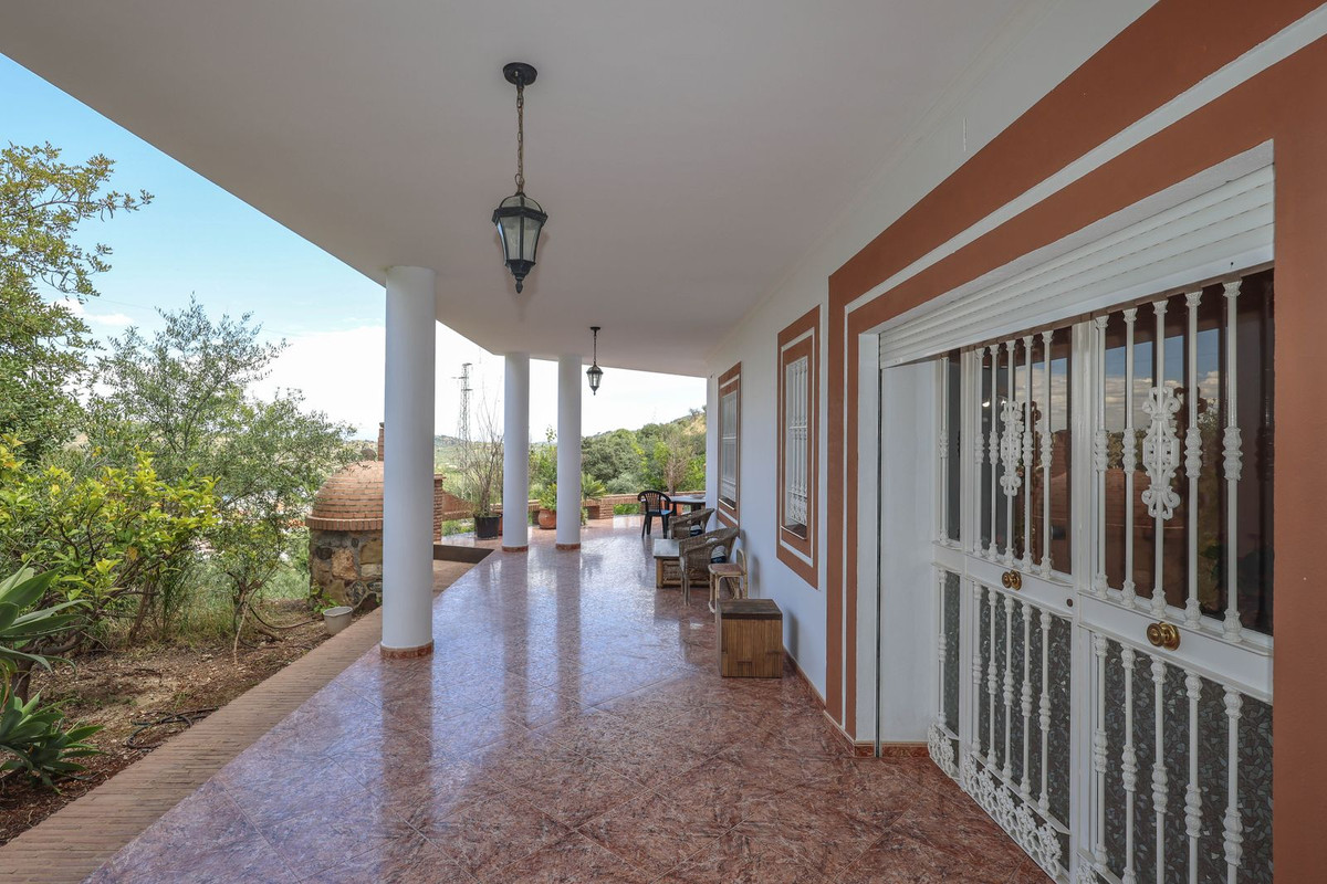 3 Bed Townhouse for sale in Monda Costa Del Sol, Málaga, Spain
