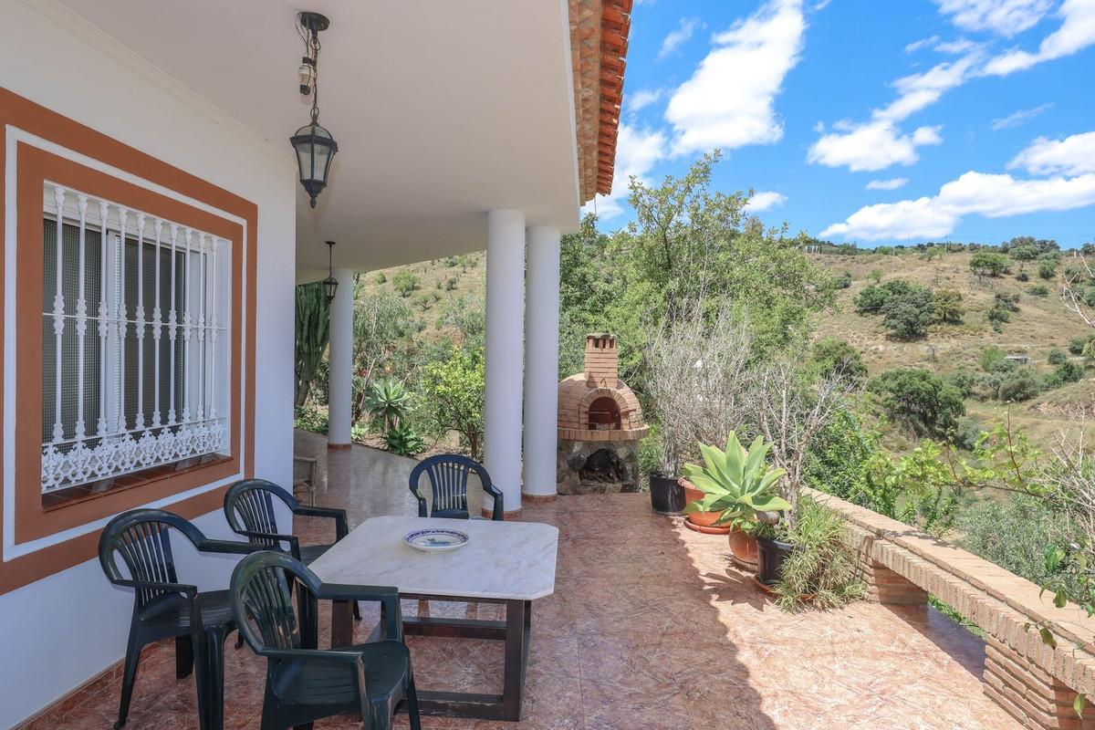 3 Bed Townhouse for sale in Monda Costa Del Sol, Málaga, Spain