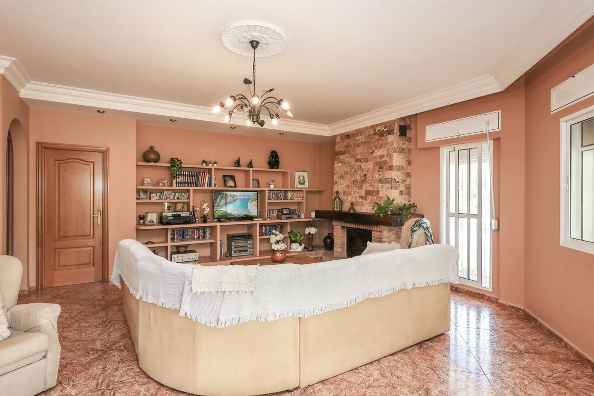 3 Bed Townhouse for sale in Monda Costa Del Sol, Málaga, Spain