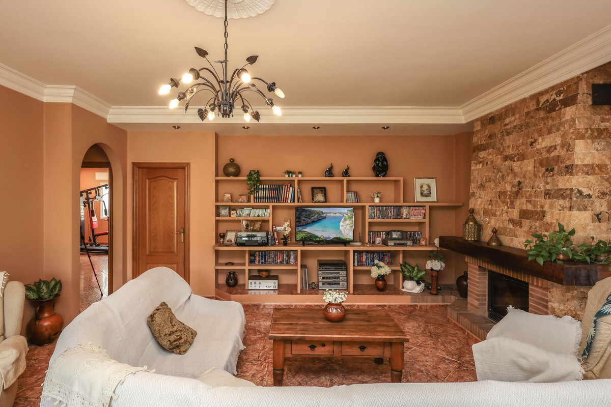 3 Bed Townhouse for sale in Monda Costa Del Sol, Málaga, Spain