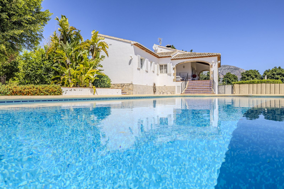 6 Bed Townhouse for sale in Javea Costa Blanca, Alicante, Spain
