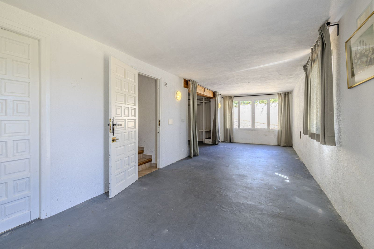 6 Bed Townhouse for sale in Javea Costa Blanca, Alicante, Spain