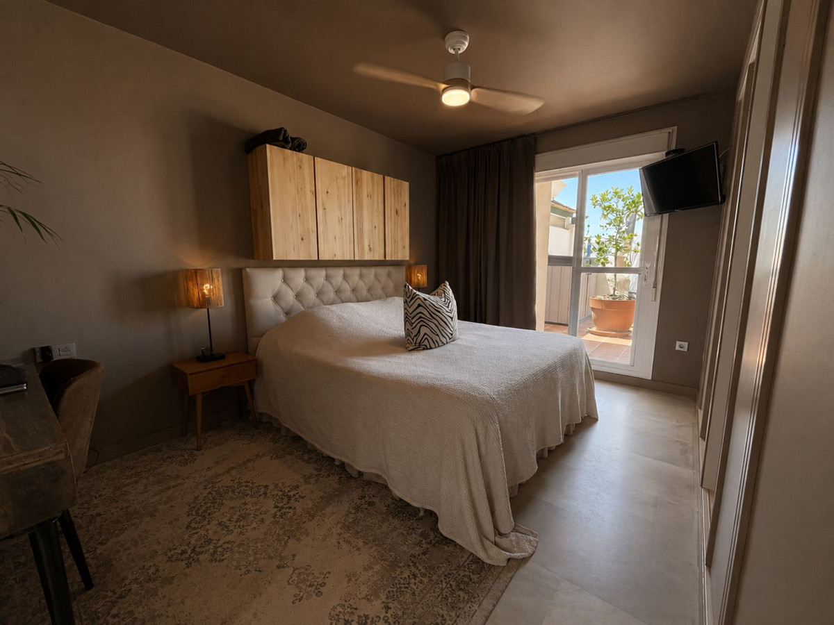 Se vende Apartamento en Planta Última de 2 dormitorios en Costa Del Sol, Málaga, España