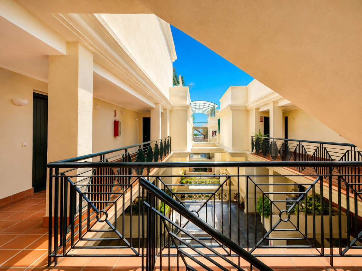 Se vende Apartamento en Planta Última de 2 dormitorios en Costa Del Sol, Málaga, España