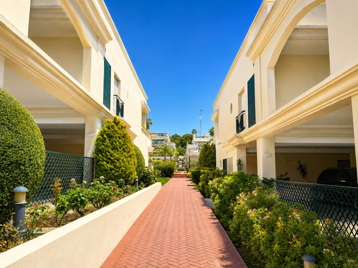 Se vende Apartamento en Planta Última de 2 dormitorios en Costa Del Sol, Málaga, España