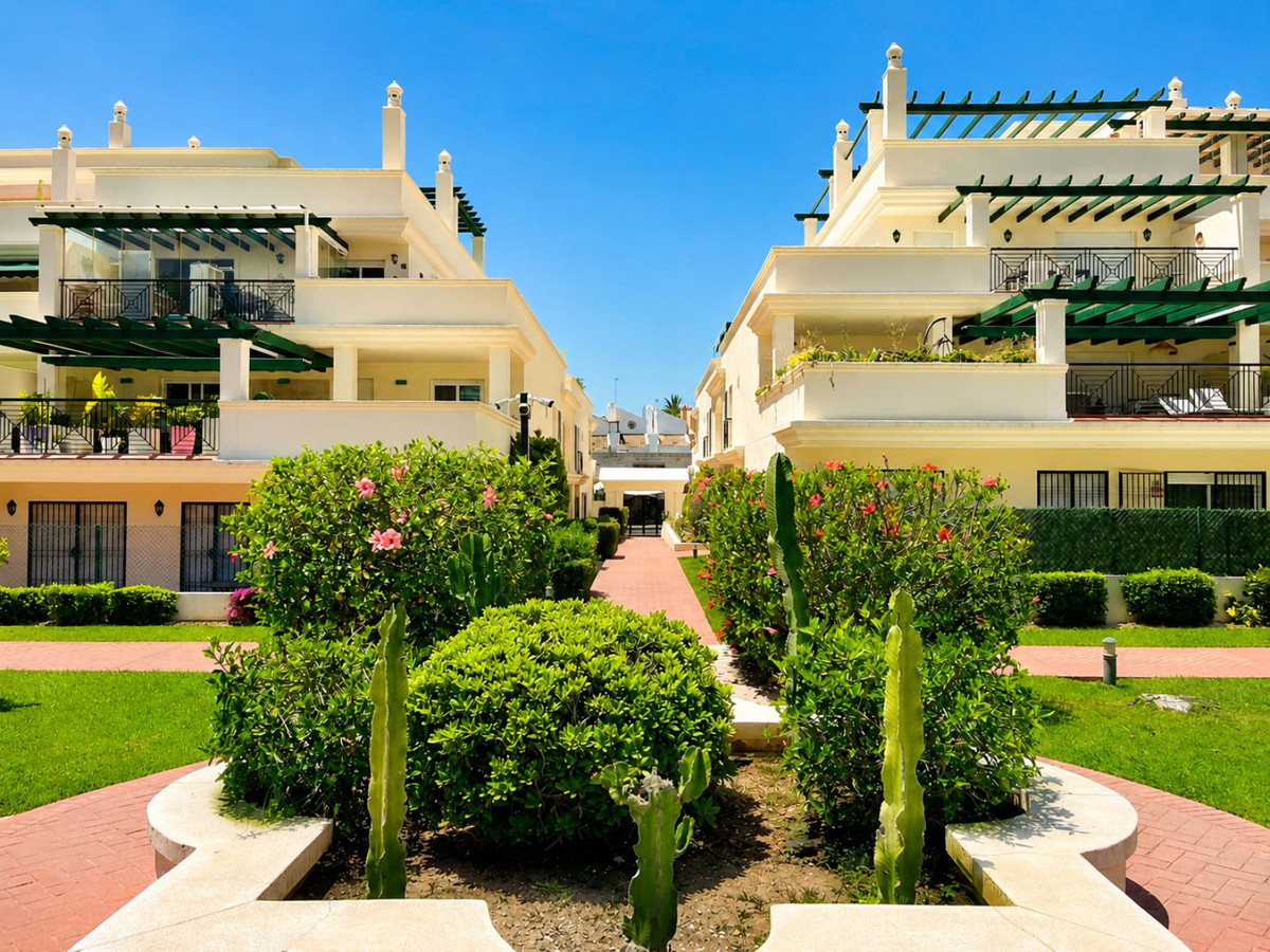 Se vende Apartamento en Planta Última de 2 dormitorios en Costa Del Sol, Málaga, España