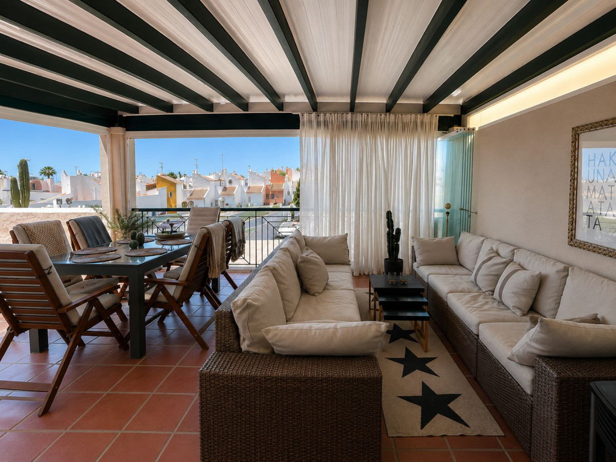 Se vende Apartamento en Planta Última de 2 dormitorios en Costa Del Sol, Málaga, España
