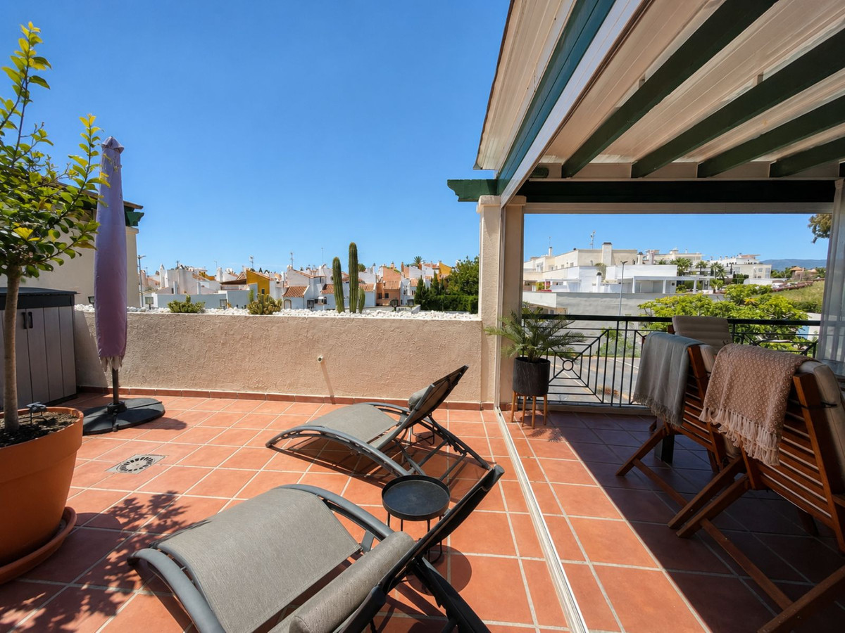 Se vende Apartamento en Planta Última de 2 dormitorios en Costa Del Sol, Málaga, España