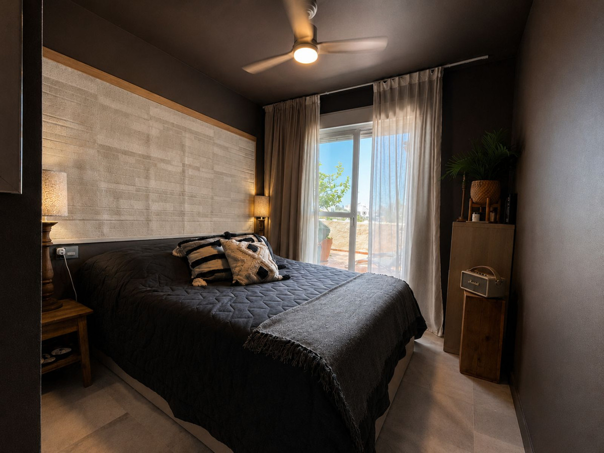 Se vende Apartamento en Planta Última de 2 dormitorios en Costa Del Sol, Málaga, España