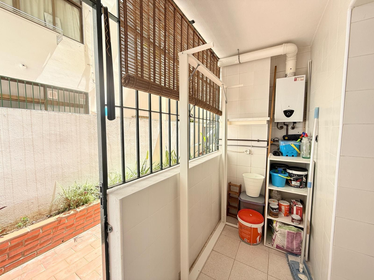 3 Bed Apartment for sale in Fuengirola Costa Del Sol, Málaga, Spain