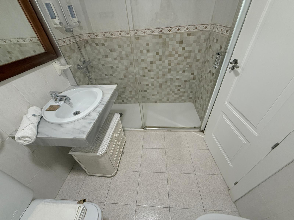 3 Bed Apartment for sale in Fuengirola Costa Del Sol, Málaga, Spain
