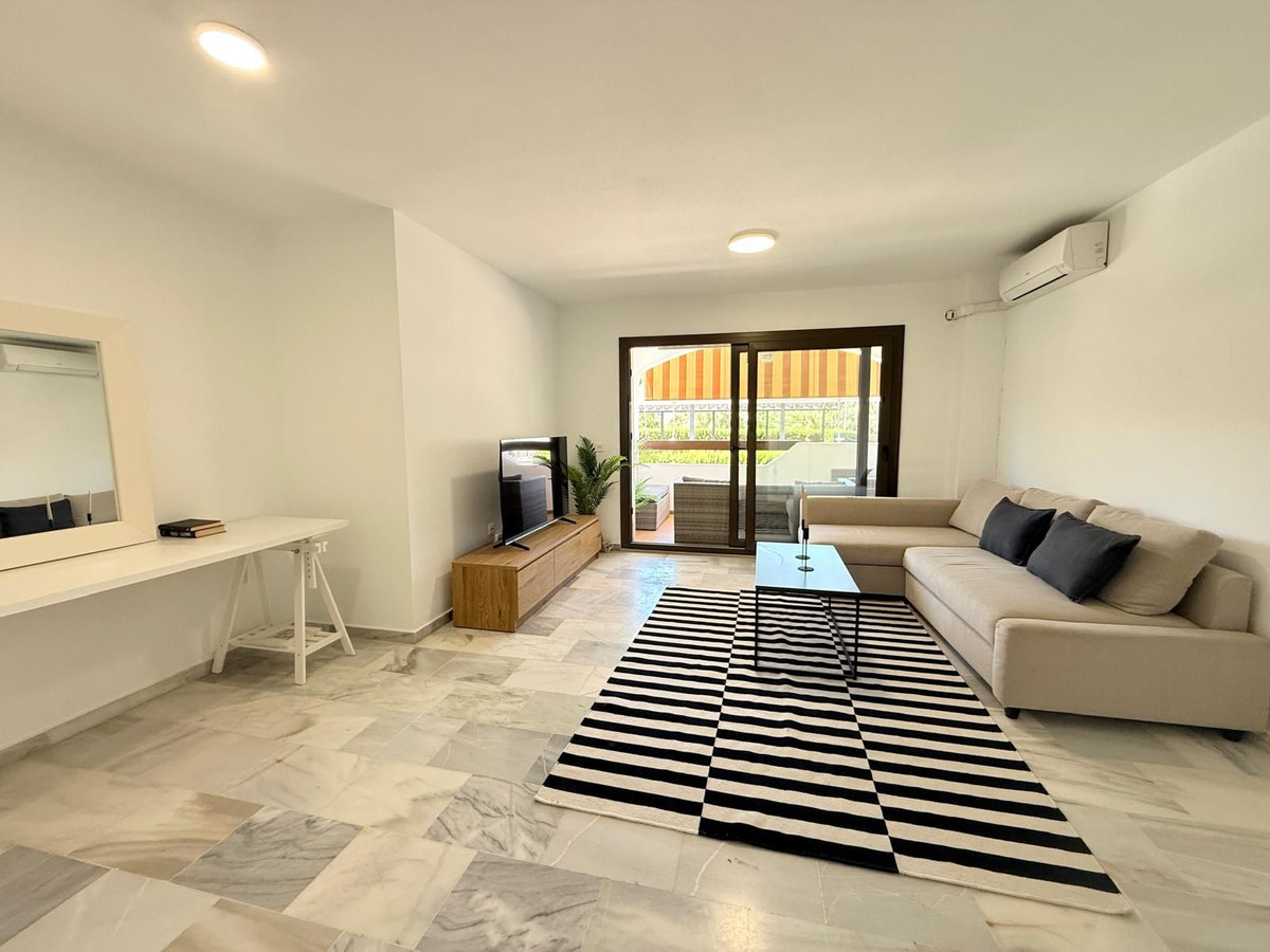 3 Bed Apartment for sale in Fuengirola Costa Del Sol, Málaga, Spain