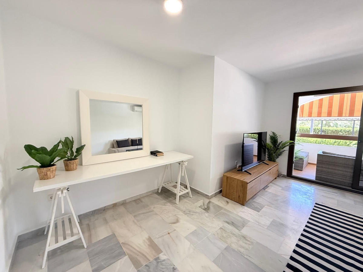 3 Bed Apartment for sale in Fuengirola Costa Del Sol, Málaga, Spain
