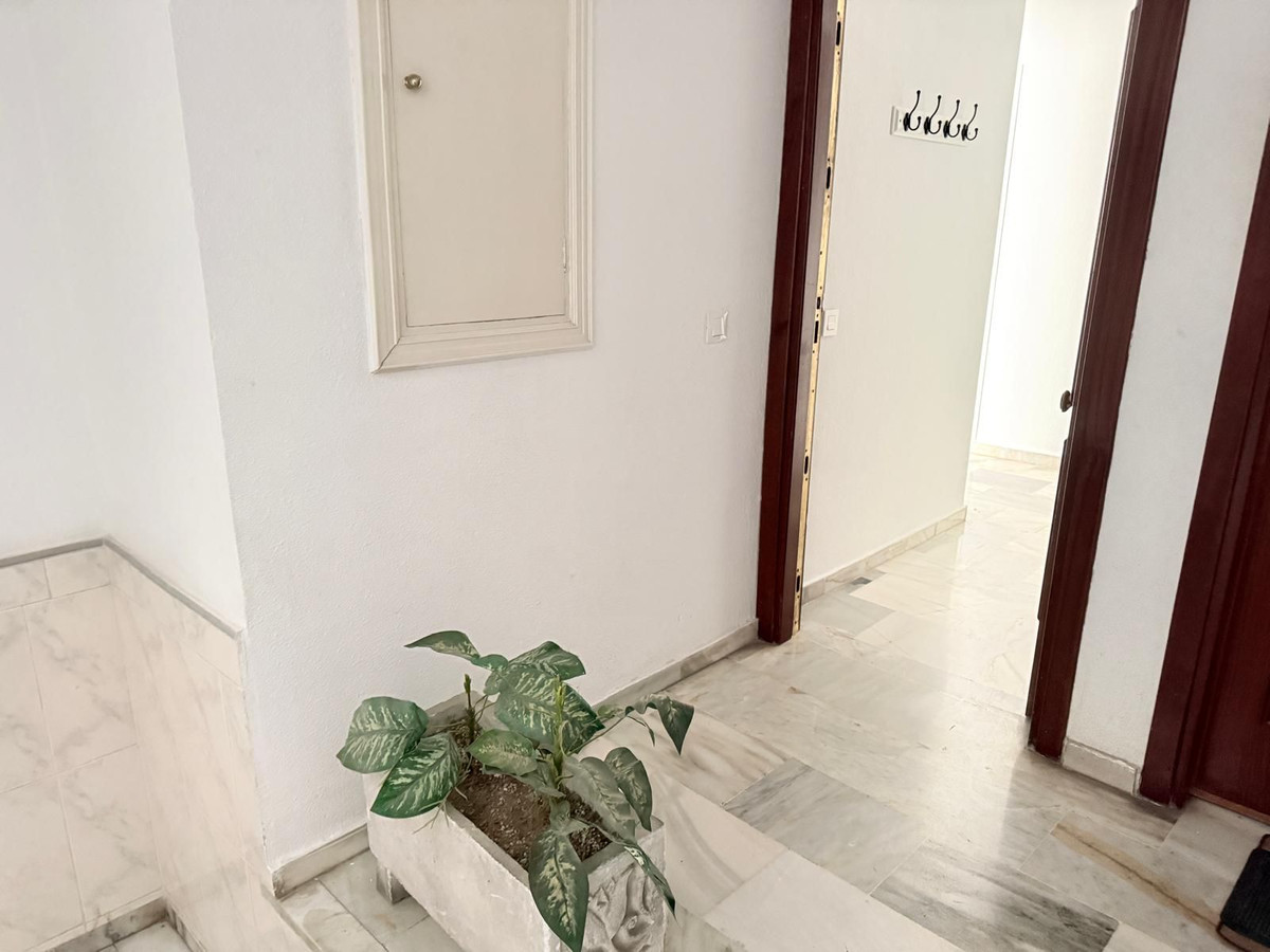 3 Bed Apartment for sale in Fuengirola Costa Del Sol, Málaga, Spain