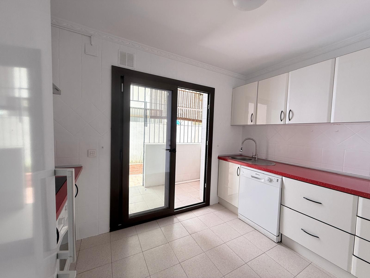 3 Bed Apartment for sale in Fuengirola Costa Del Sol, Málaga, Spain