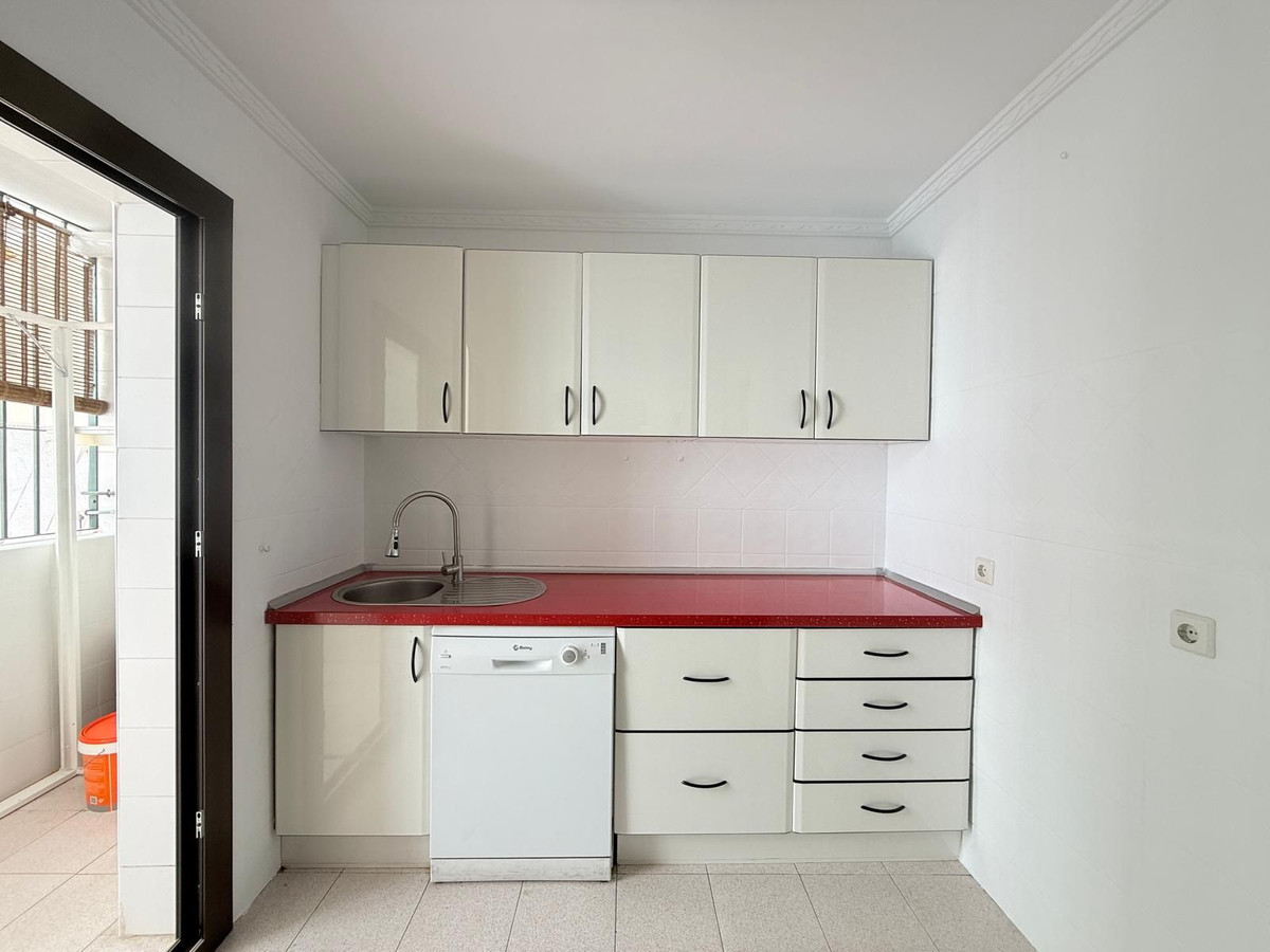 3 Bed Apartment for sale in Fuengirola Costa Del Sol, Málaga, Spain