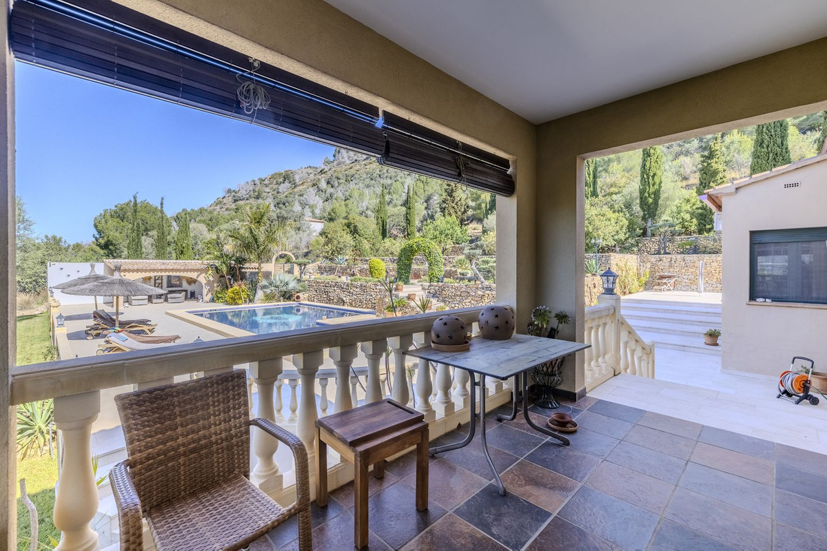 3 Bed Townhouse for sale in Pedreguer Costa Blanca, Alicante, Spain