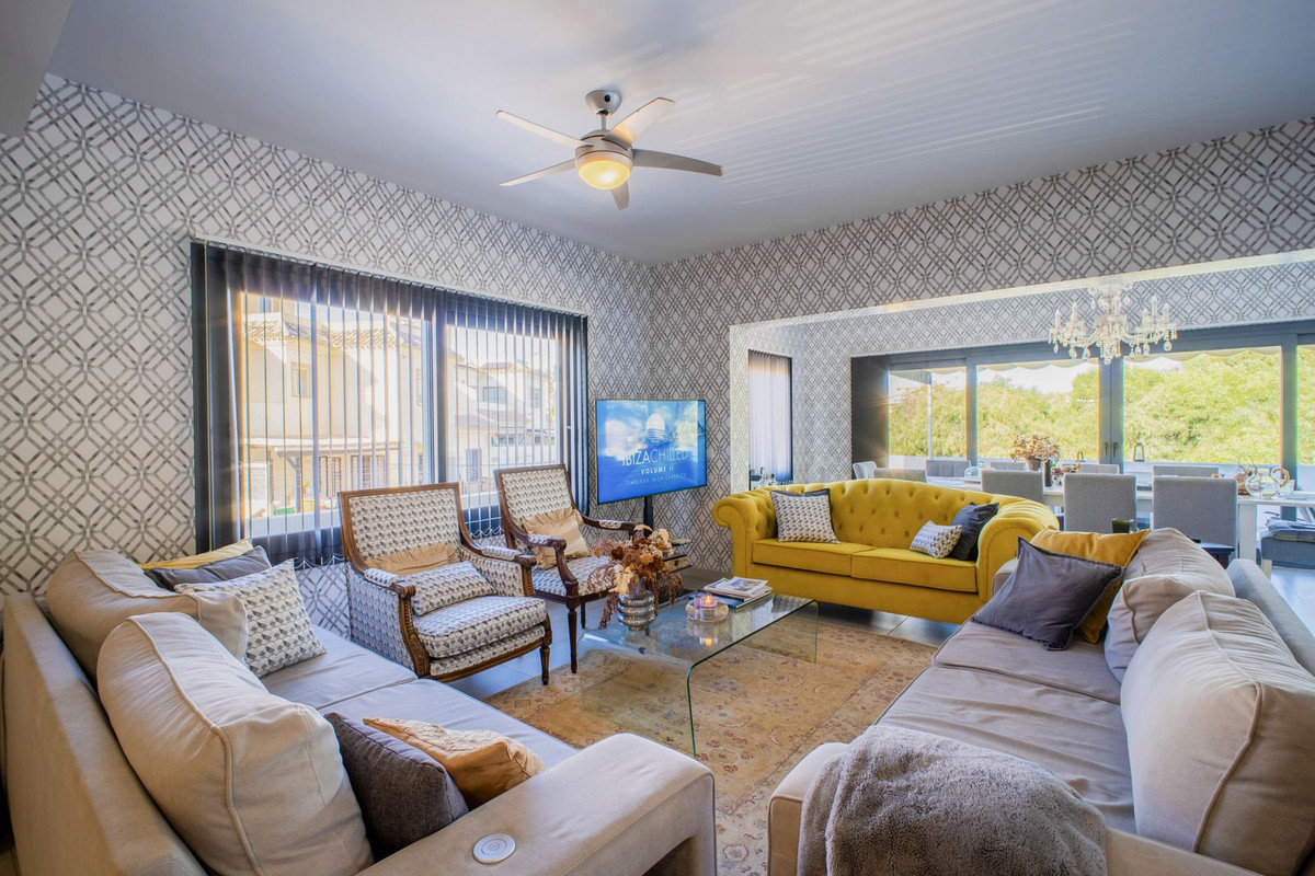 Se vende Villa - Chalet de 4 dormitorios en Costa Del Sol, Málaga, España