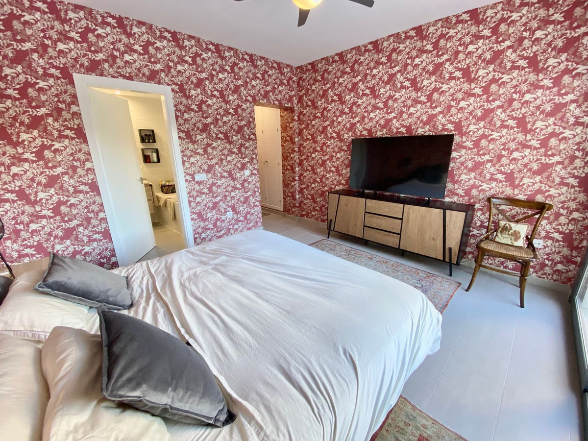Se vende Villa - Chalet de 4 dormitorios en Costa Del Sol, Málaga, España