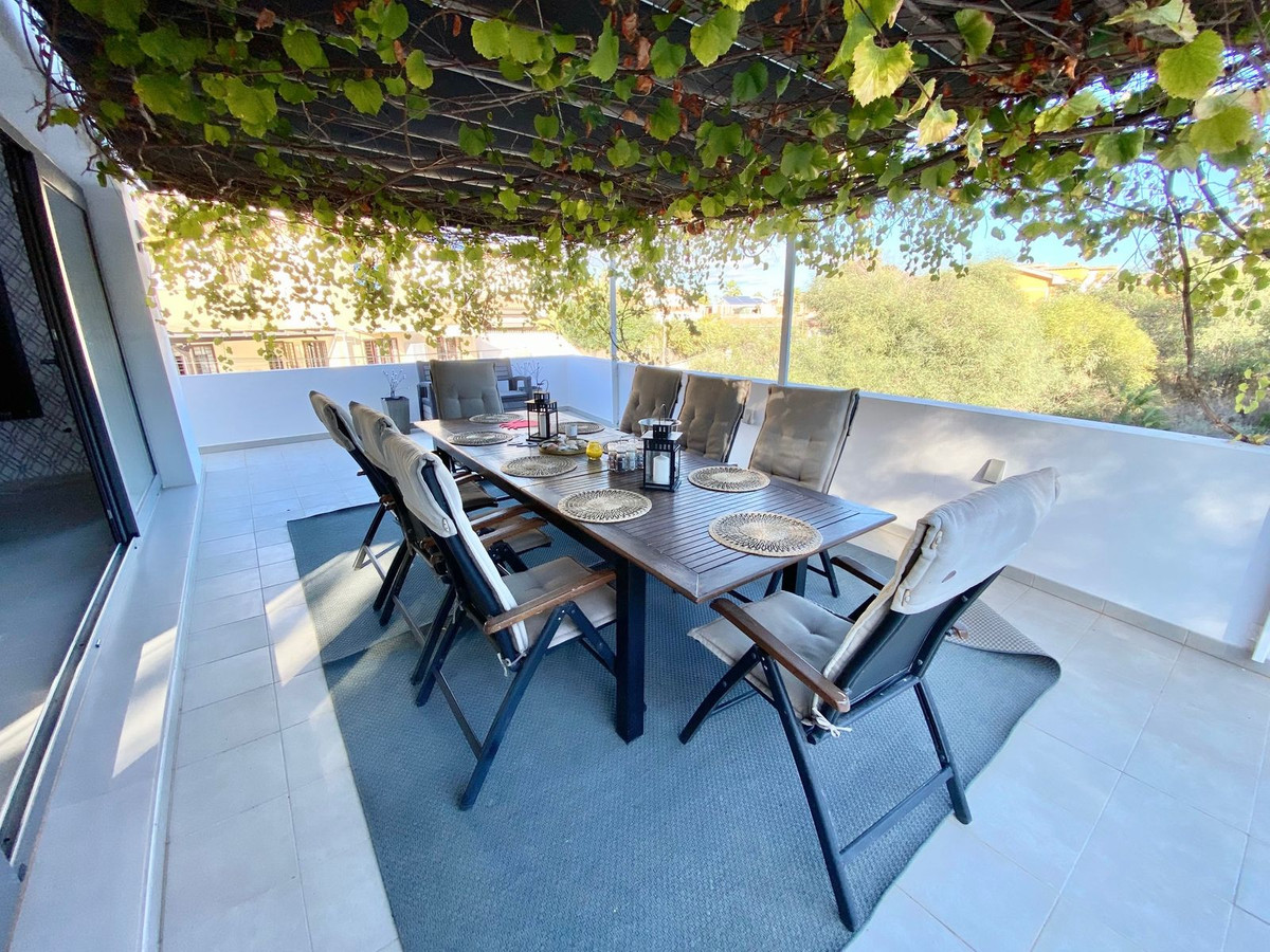 Se vende Villa - Chalet de 4 dormitorios en Costa Del Sol, Málaga, España