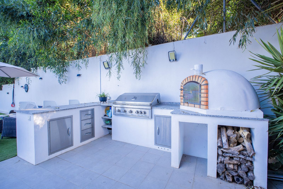 Se vende Villa - Chalet de 4 dormitorios en Costa Del Sol, Málaga, España