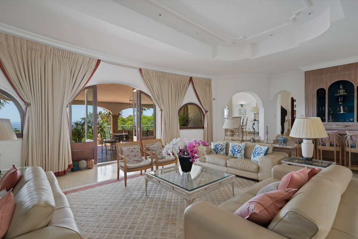 6 Bed Townhouse for sale in Hacienda Las Chapas Costa Del Sol, Málaga, Spain