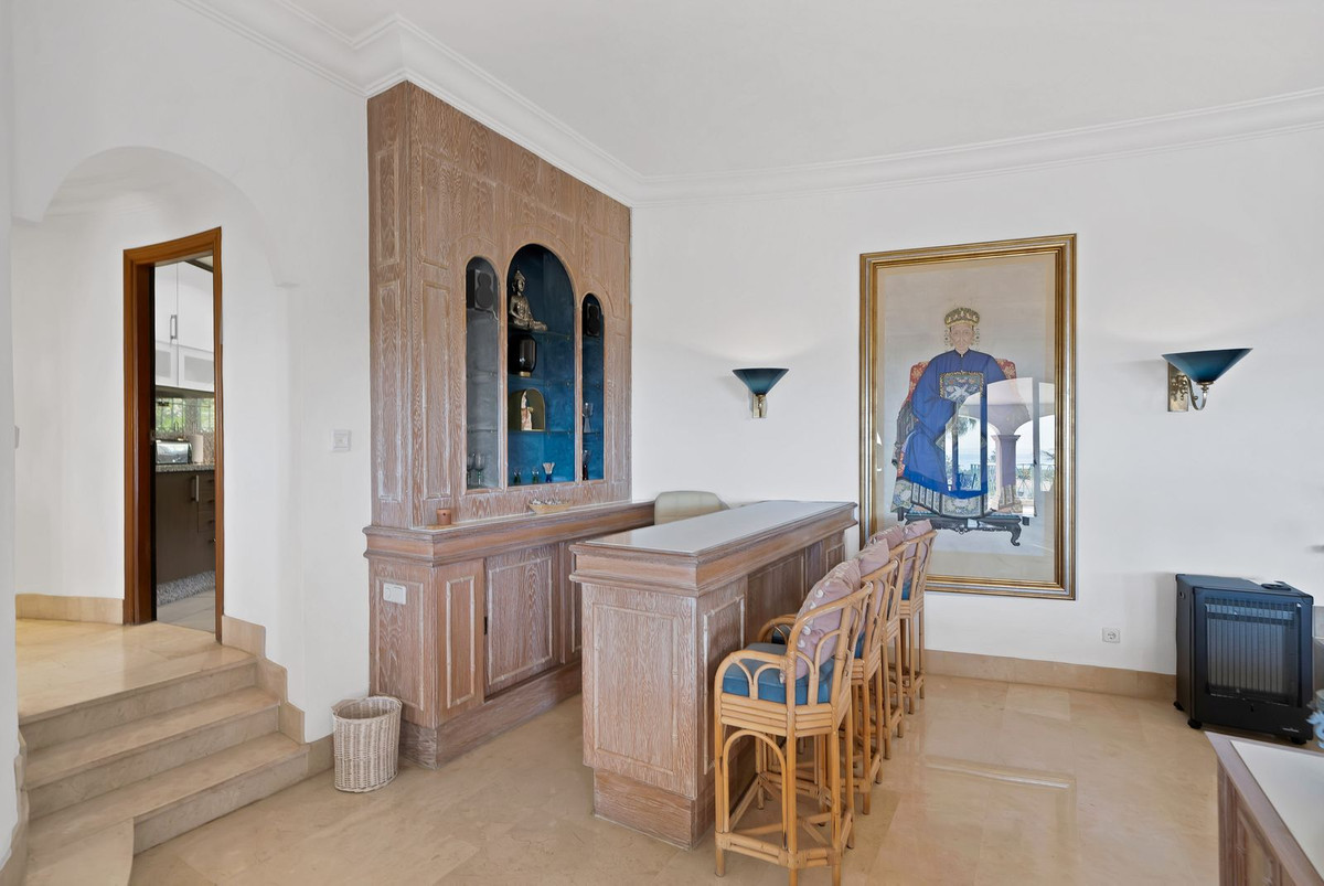 6 Bed Townhouse for sale in Hacienda Las Chapas Costa Del Sol, Málaga, Spain