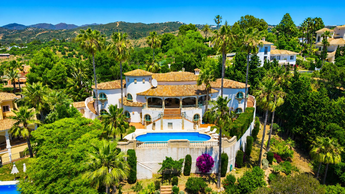6 Bed Townhouse for sale in Hacienda Las Chapas Costa Del Sol, Málaga, Spain