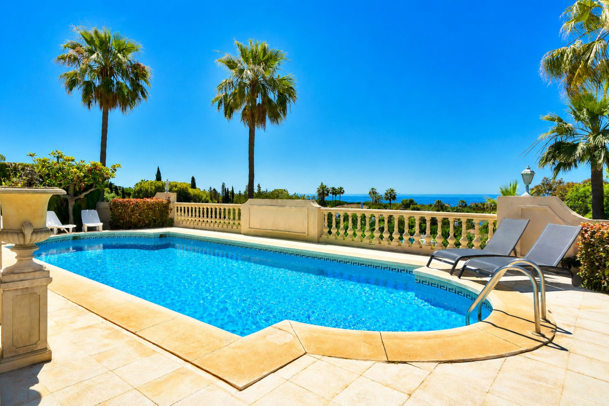 6 Bed Townhouse for sale in Hacienda Las Chapas Costa Del Sol, Málaga, Spain