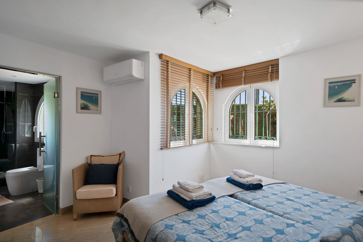 6 Bed Townhouse for sale in Hacienda Las Chapas Costa Del Sol, Málaga, Spain